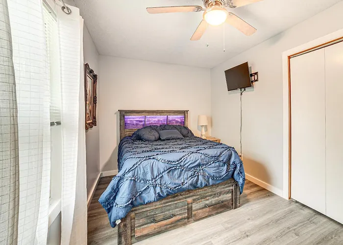 Hébergement de vacances Cozy Illinois Retreat W/ Gym & River Views! *